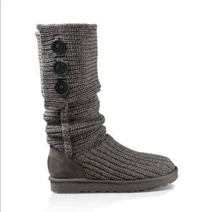 Grey knit Ugg’s